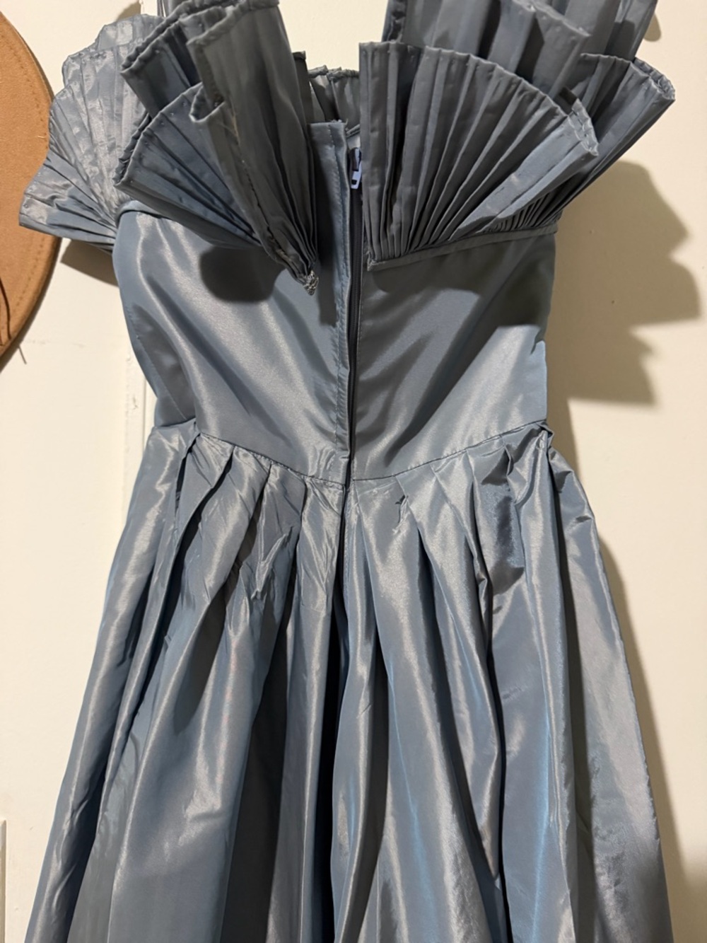 Vintage Elegance Victor Costa Strapless Iridescent Steel Gray Gown - Picture 6 of 10